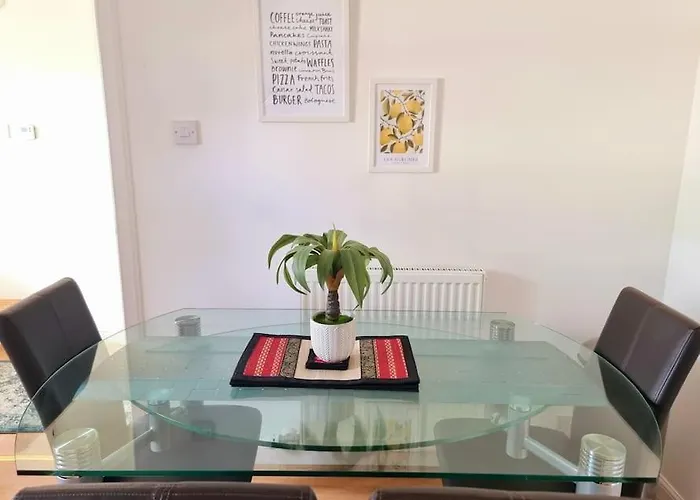 Holiday home Homely Three Bed In