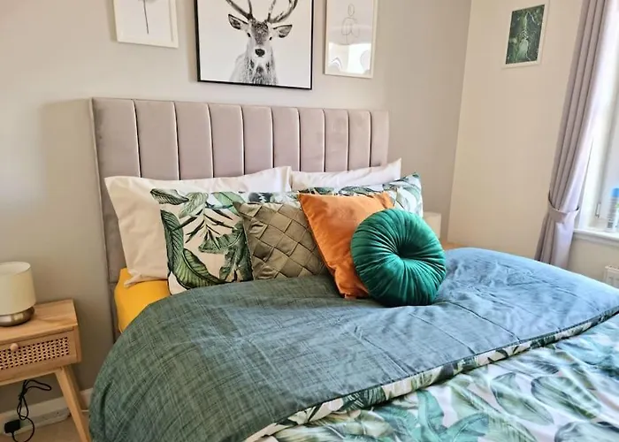 Homely Three Bed In Holiday home *