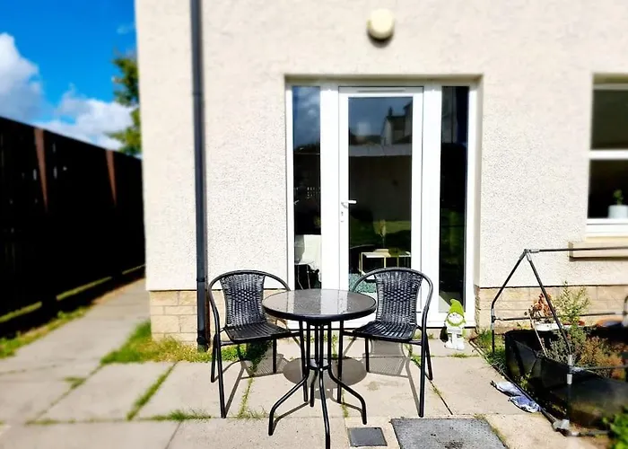 Ferienhaus Homely Three Bed In Glasgow