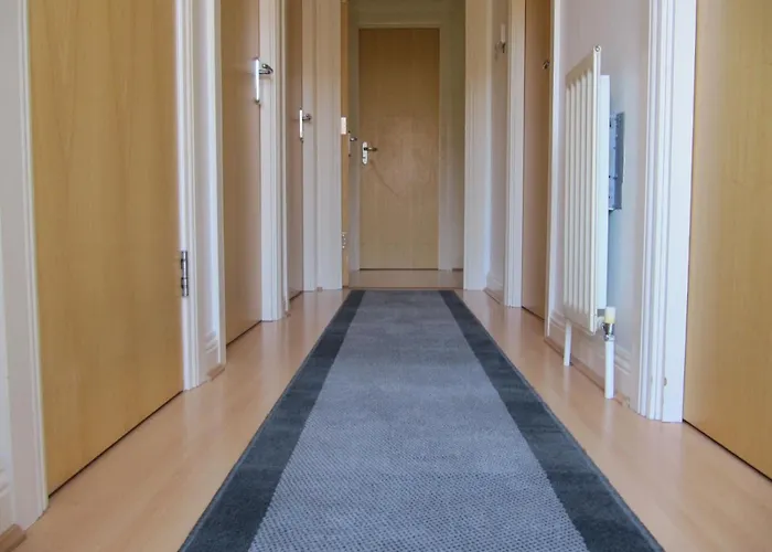 Cozy Off Road 2 Bedroom With Free Wi-fi And Private Parking Apartament Glasgow