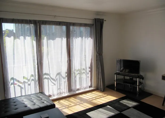 Appartamento Cozy Off Road 2 Bedroom With Free Wi-fi And Private Parking *