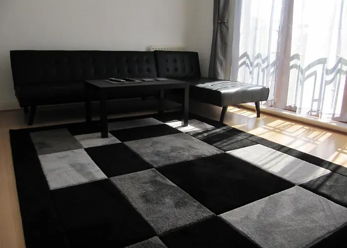 Appartamento Cozy Off Road 2 Bedroom With Free Wi-fi And Private Parking