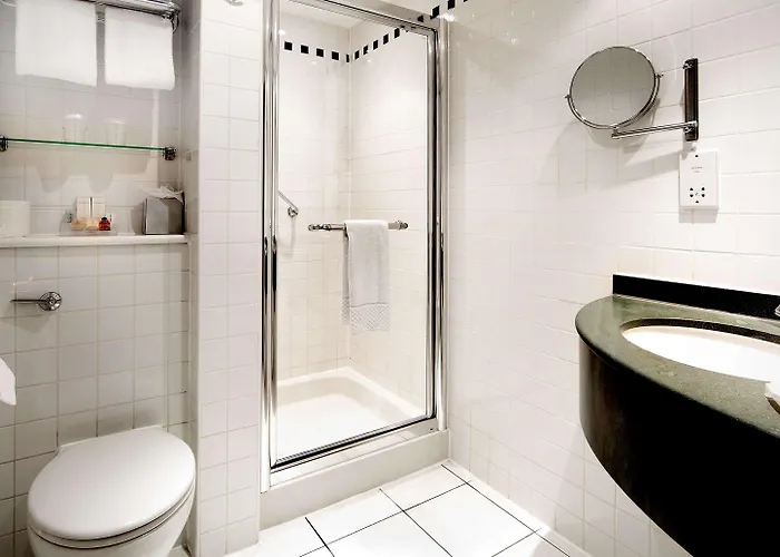 Hilton Garden Centre