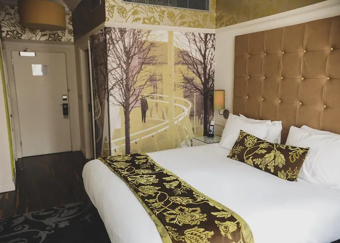 Отель Indigo By Ihg 4*