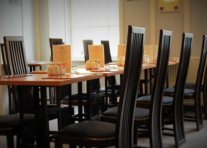 Hotel Rennie Mackintosh - Station 3*