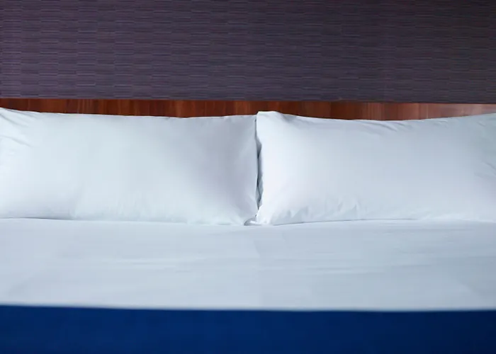 Express Greenock, An Ihg Отель 3*