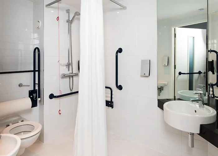 Express Greenock, An Ihg