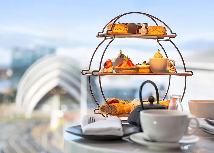 Radisson Red Hotel, Hotel