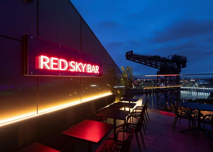 Radisson Red Hotel, 4*