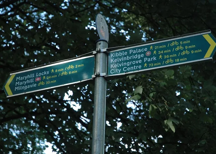 The Kelvin - Peaceful West End River View *