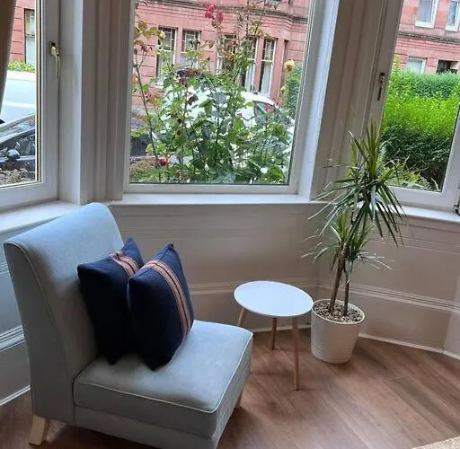 Appartamento Victorian 3 Bedroom Main Door Flat, King Size Beds , Large Glasgow