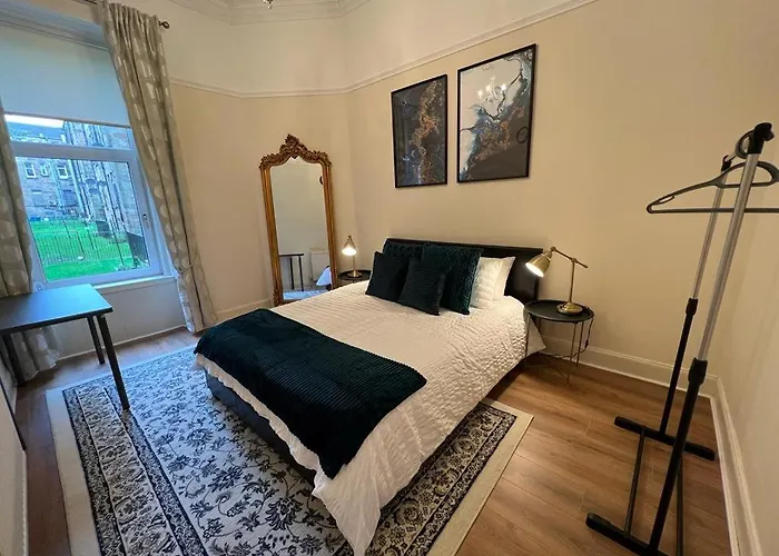 شقة Victorian 3 Bedroom Main Door Flat, King Size Beds , Large غلاسغو