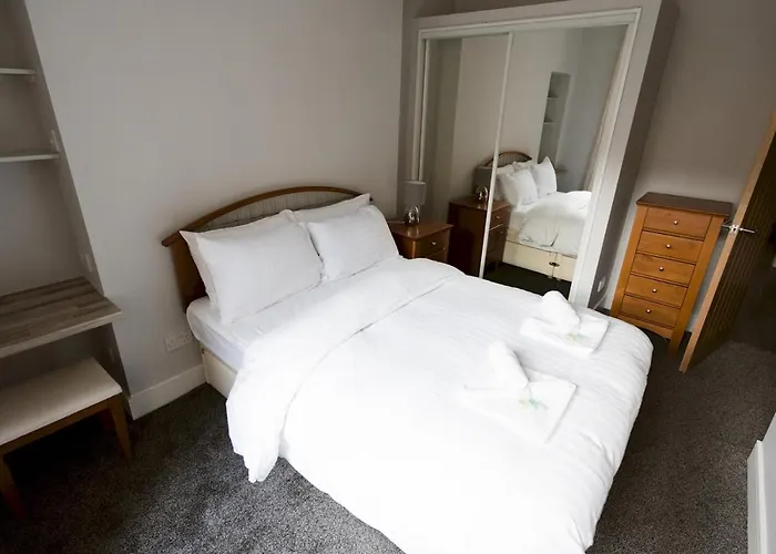 Superb 1bed Flat In Fabulous West End - Pass The Keys Appartamento