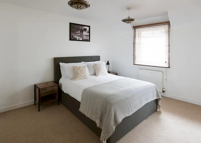 Beautiful Unique 3bed Mews House - Pass The Keys Hébergement de vacances