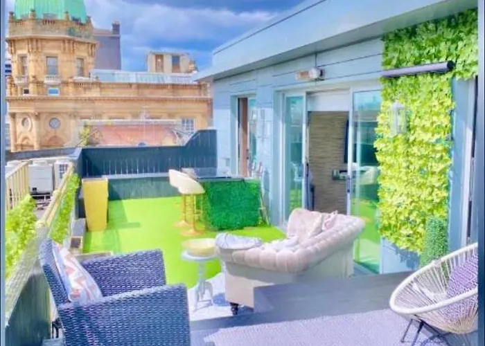 Two Bedroom Penthouse Appartamento