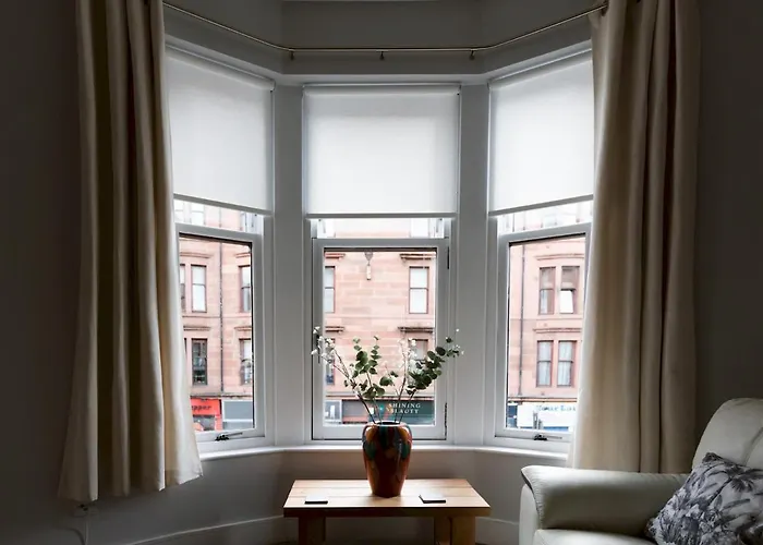 Superb 1bed Flat In Fabulous West End - Pass The Keys *