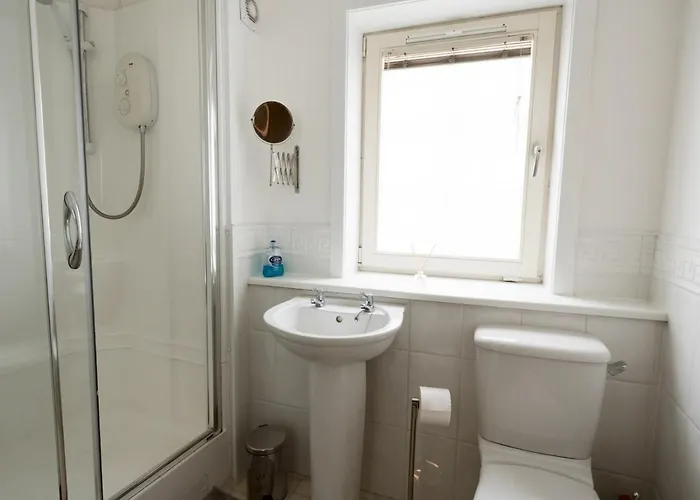 Beautiful Unique 3bed Mews House - Pass The Keys * Glasgow