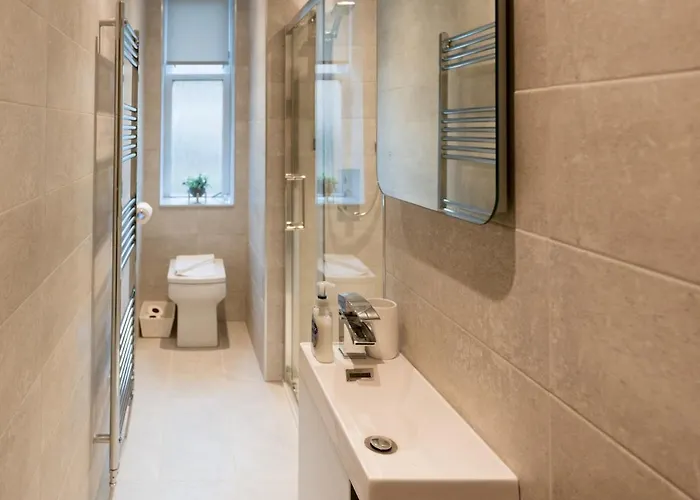 Superb 1bed Flat In Fabulous West End - Pass The Keys * グラスゴー