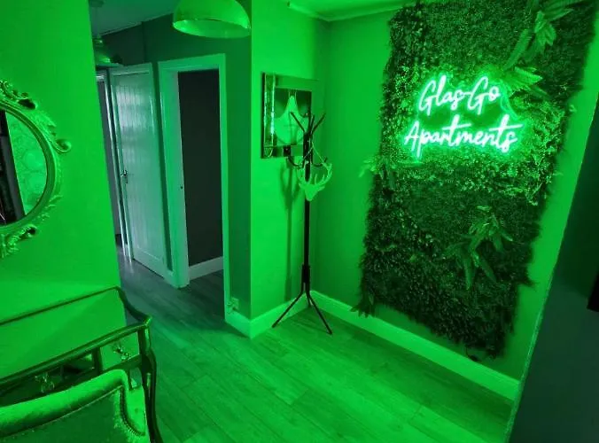 2 Bedroom At Secc Hydro Free Parking *