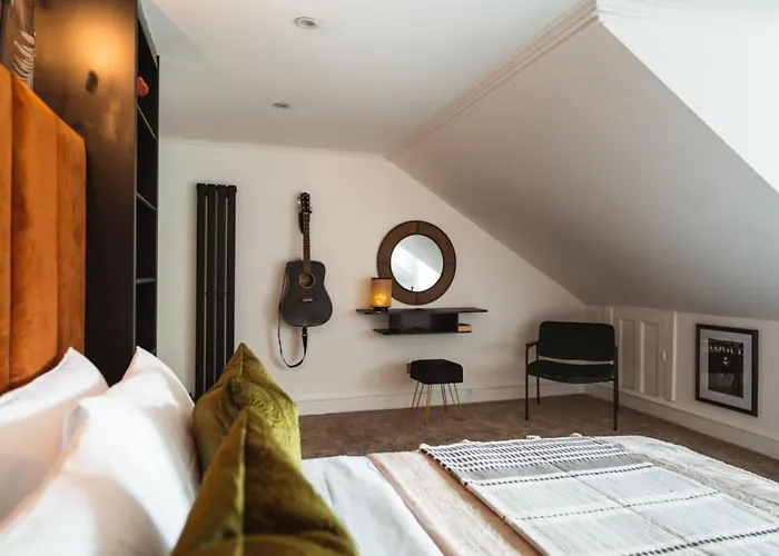 The West End Loft - 5* Retreat - Private Parking! グラスゴー