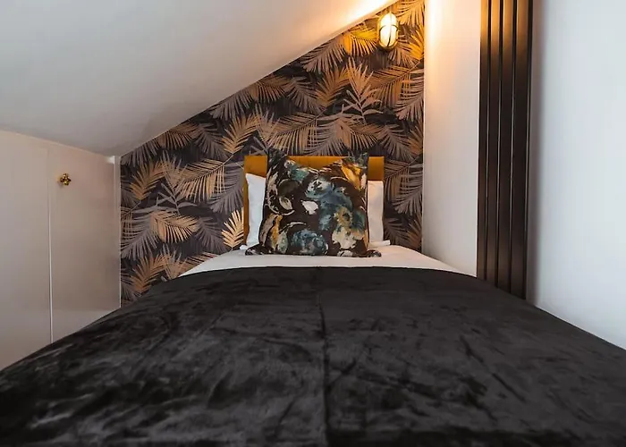 The West End Loft - 5* Retreat - Private Parking! グラスゴー