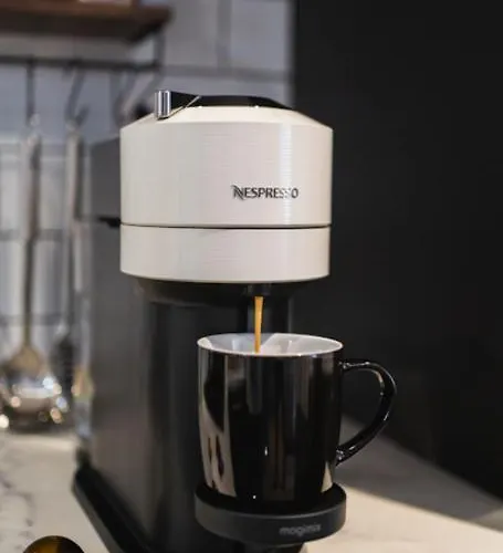 The West End Loft - 5* Retreat - Private Parking! アパート *