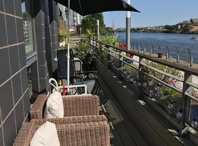 Harbour Clyde Waterfront Апартаменты *