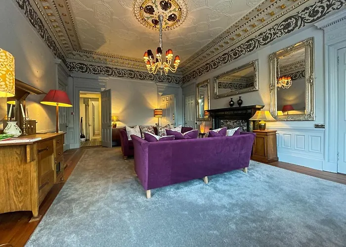 Apartman 1 Bed Character Filled Glasgow