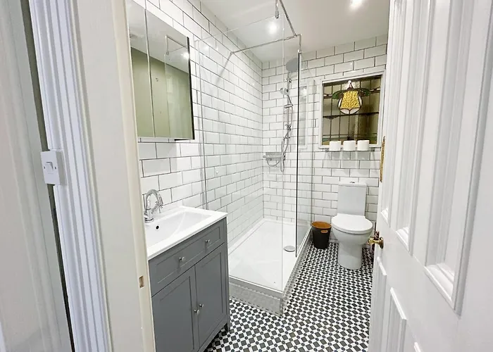 1 Bed Character Filled Glasgow