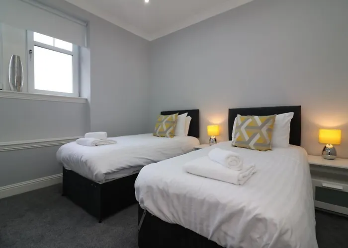 Signature - Greenlees Clubhouse גלאזגו