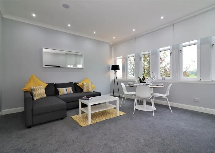 Signature - Greenlees Clubhouse شقة غلاسغو