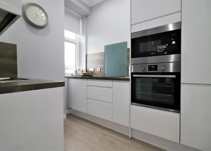 Signature - Greenlees Clubhouse * غلاسغو