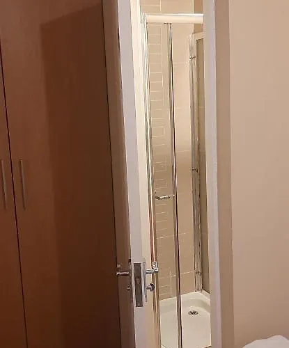 منزل للإقامة Delightful - Double Ensuiteroom. *