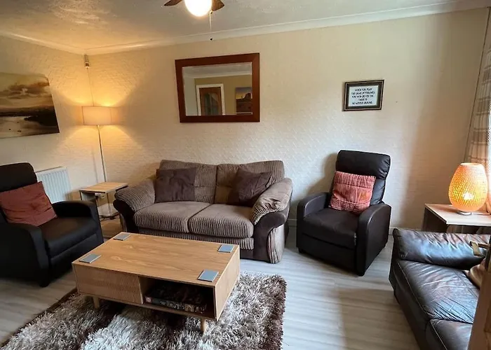 בית נופש Spacious Near