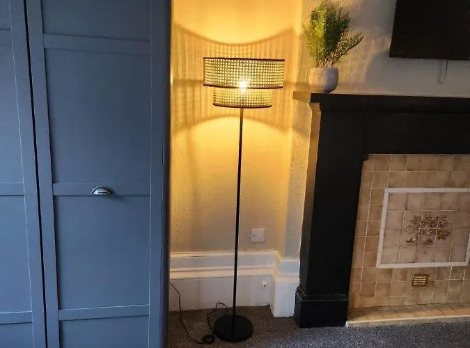 Apartment Traditional 5 Bedroom Centre *