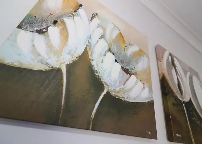 Signature - Dumbreck House