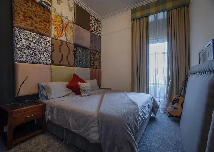 דירה 2 Bed In Great Location 15-20 Minutes Walk To Sec גלאזגו