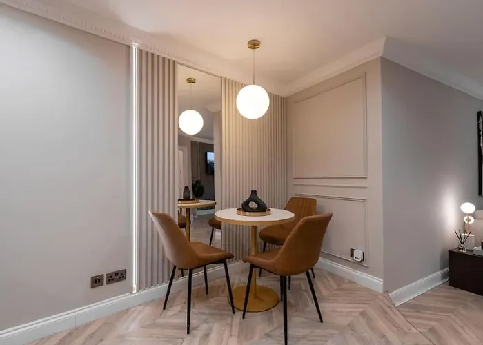 The Wilton - Your Private 5* Escape!