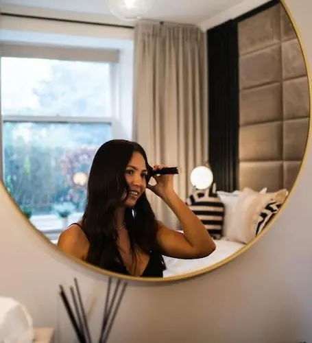 The Wilton - Your Private 5* Escape!