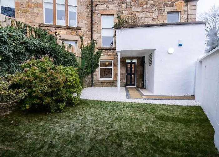 The Wilton - Your Private 5* Escape! *