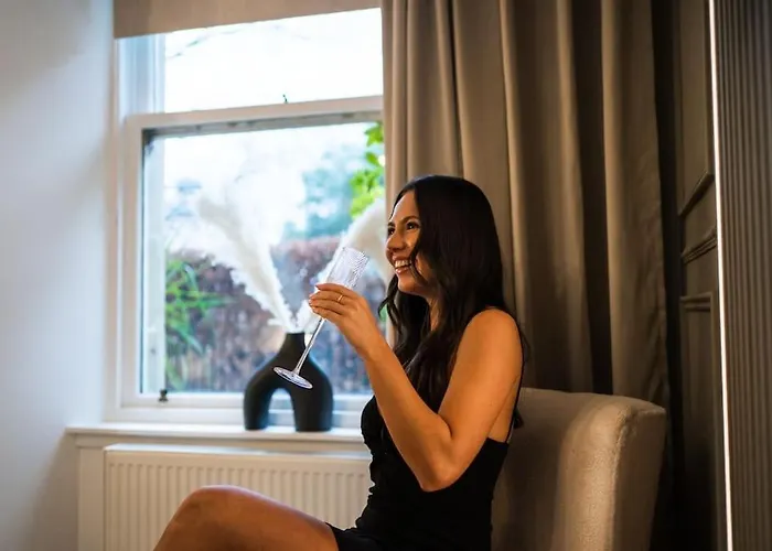 Appartement The Wilton - Your Private 5* Escape! *