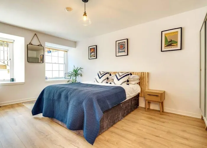 Lovely 2 Bedroom Garden Flat In Trendy West End 公寓 *