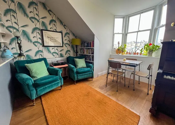 3-bed Bonny Flat - West End Centre * Glasgow