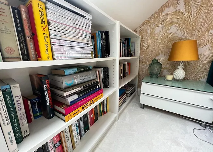 3-bed Bonny Flat - West End Centre Apartamento *