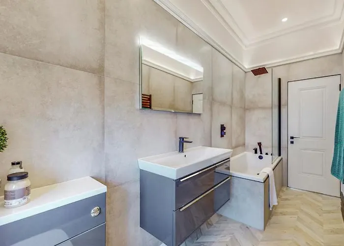 69 St Georges Mansions Hotel