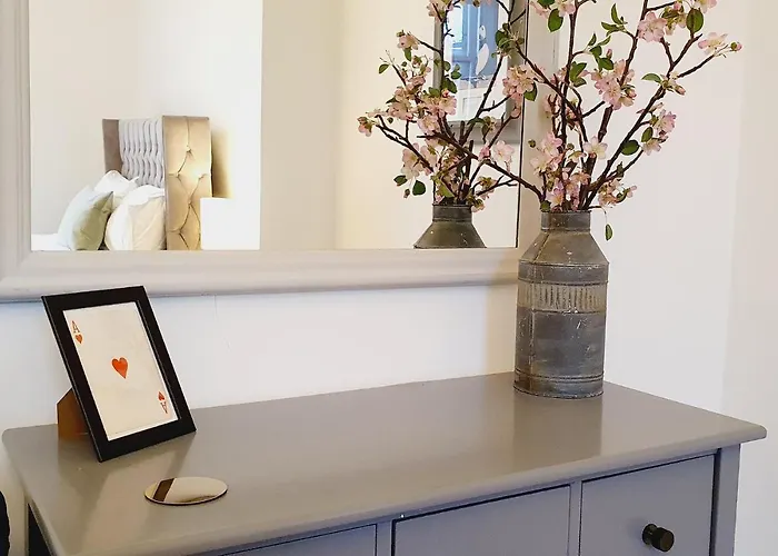 69 St Georges Mansions * Glasgow