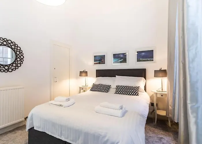 West End 5 Min Walk To Secc And Hydro Appartement