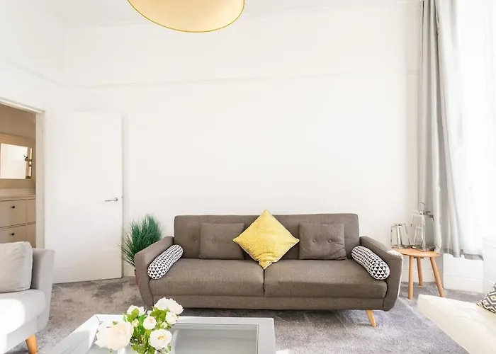 West End 5 Min Walk To Secc And Hydro Appartement *