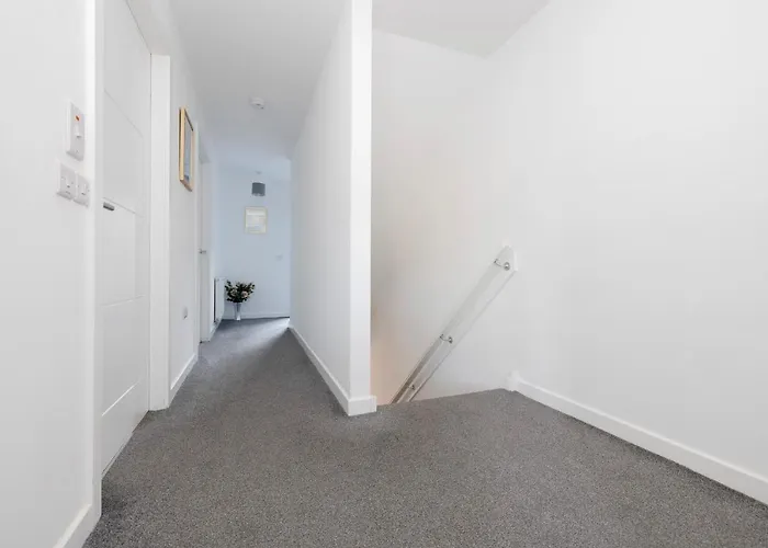 Stylish 3br With Garden & Free Parking - Near O2 Academy & Centre * Glasgow