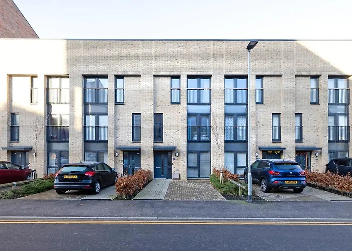 Stylish 3br With Garden & Free Parking - Near O2 Academy & Centre *